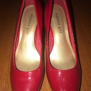 Red pattern leather heels